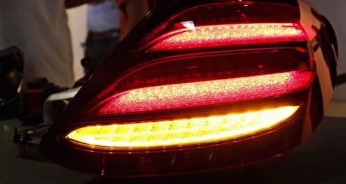 Mercedes-Benz E-Class получит задние адаптивные фонари
