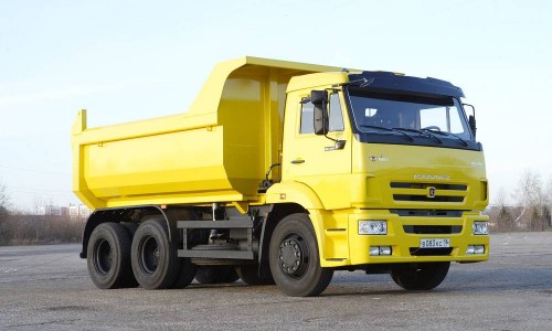 Доля грузовых автомобилей в России старше 15 лет составляет 66%