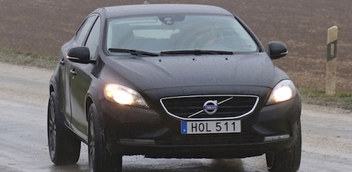 Новый Volvo XC40 сфотографировали в чужом кузове