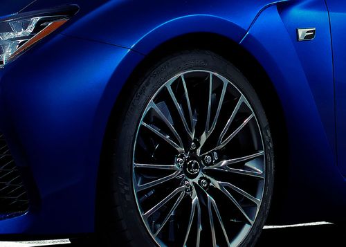 Lexus официально представит купе RC F в 2014 году в Детройте