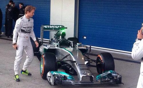 Mercedes, Red Bull и Force India представили свои новые болиды для Формулы-1