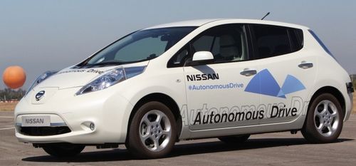Первая беспилотная модель автомобиля Nissan появится в 2016 году