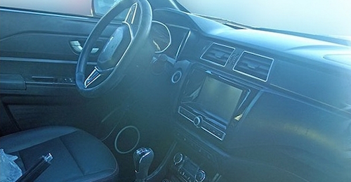 Автомобильные папарацци сняли интерьер нового Lifan X70