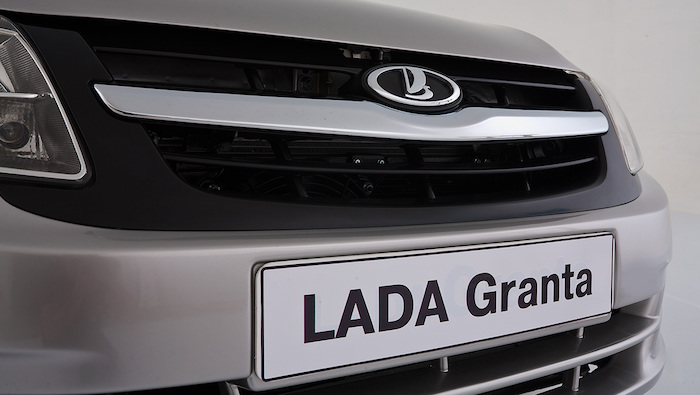 lada granta rival dacia logan 007