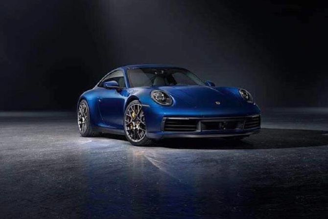 Rassekrechena vneshnost novogo Porsche 911 2020