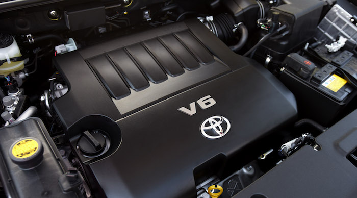 Toyota RAV4 V6 engine magaripoa
