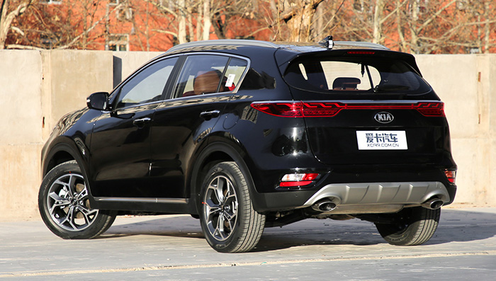 Kitayskiy KIA Sportage 1