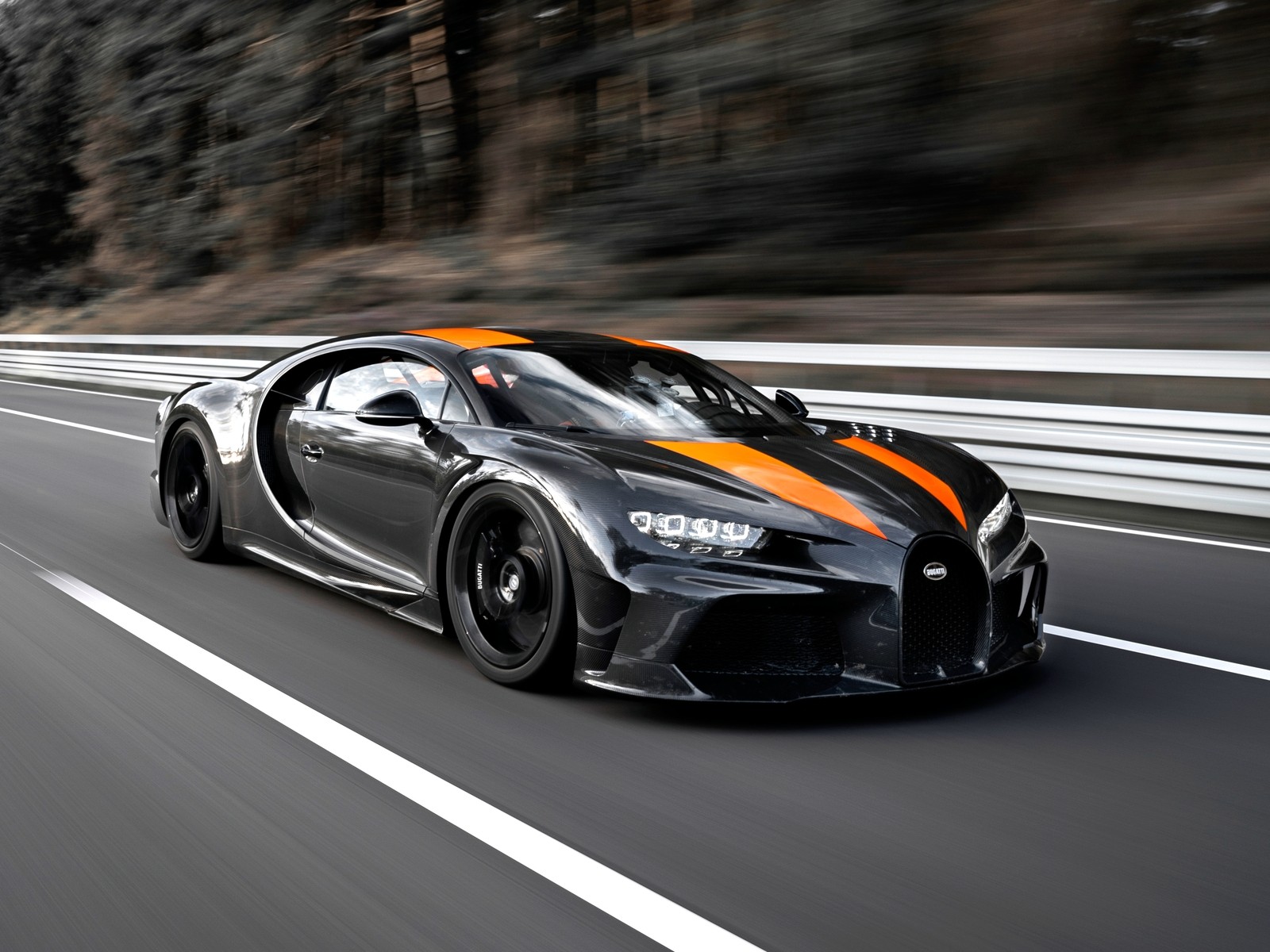 Bugatti Chiron stala samoj bystroj mashinoj v segmente sportkarov 1