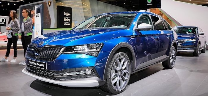 skoda superb iv is a subtle plug in hybrid in frankfurt joined by rugged scout 137349 7
