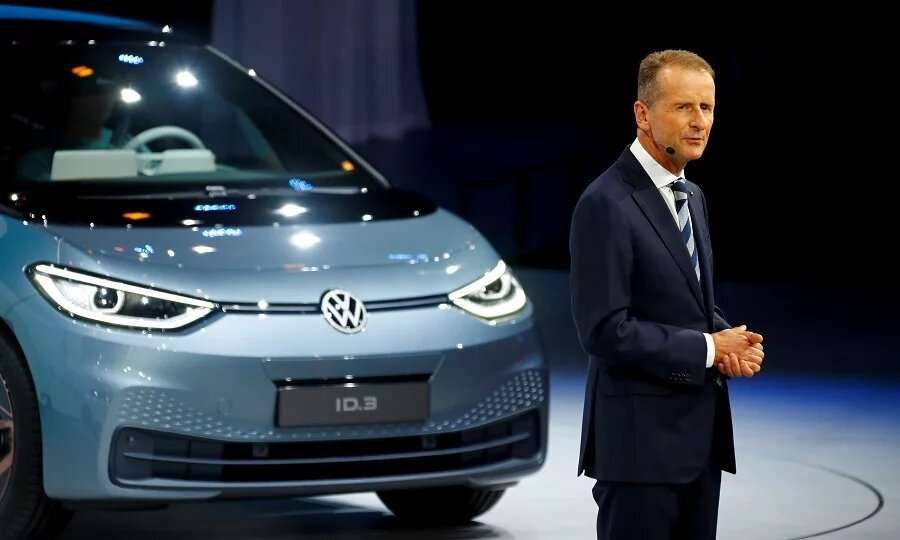 Volkswagen hochet obognat kompaniyu Tesla