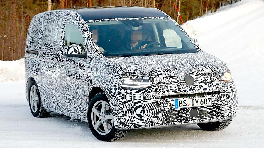 Volkswagen pristupil k testam novogo minivena Caddy