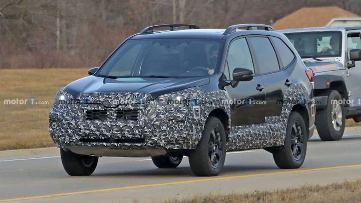 2022 subaru forester front spy photo 1