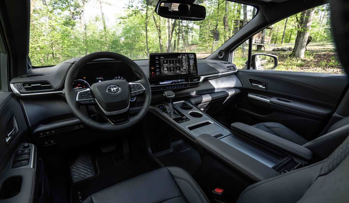 Toyota Sienna Woodland4