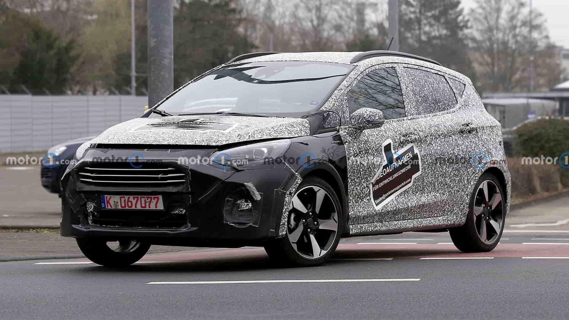 ford fiesta facelift first spy photo front three quarters 1