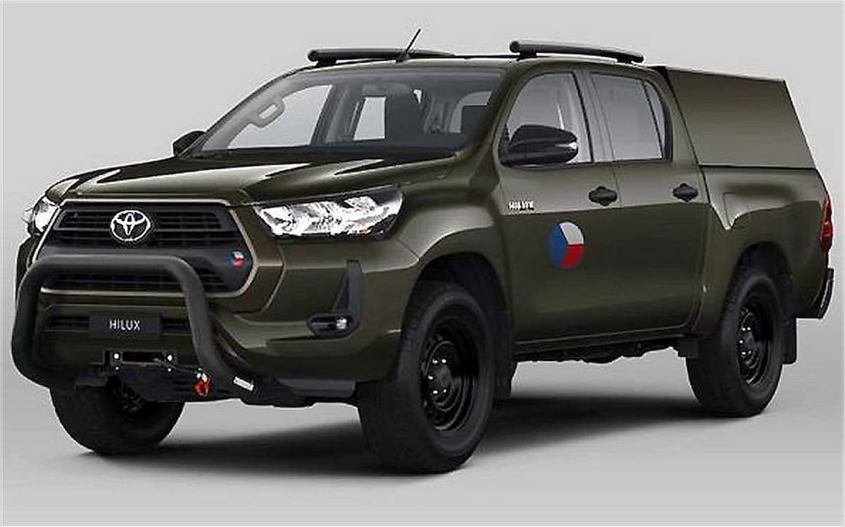 Czech army selects the Toyota Hilux pickup as new standard 4x4 tactical vehicle 925 001 1