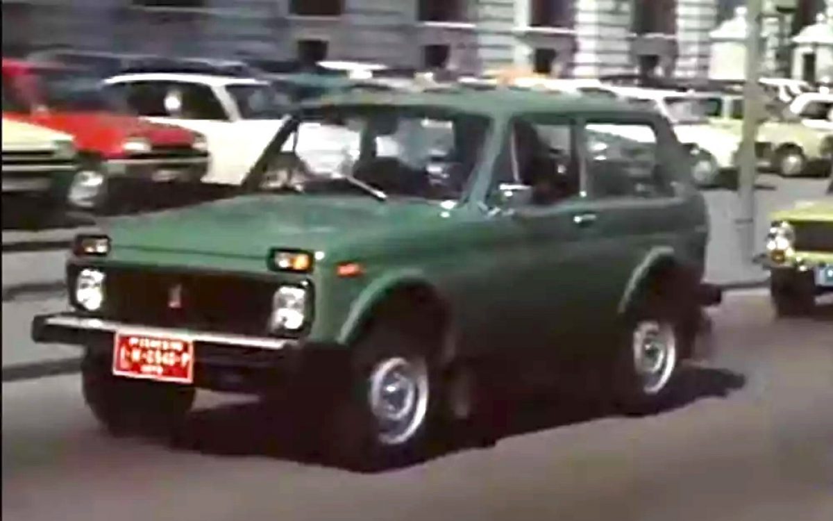 Посмотрите, как Lada Niva впервые привезли в Испанию: найдено видео 1979  года