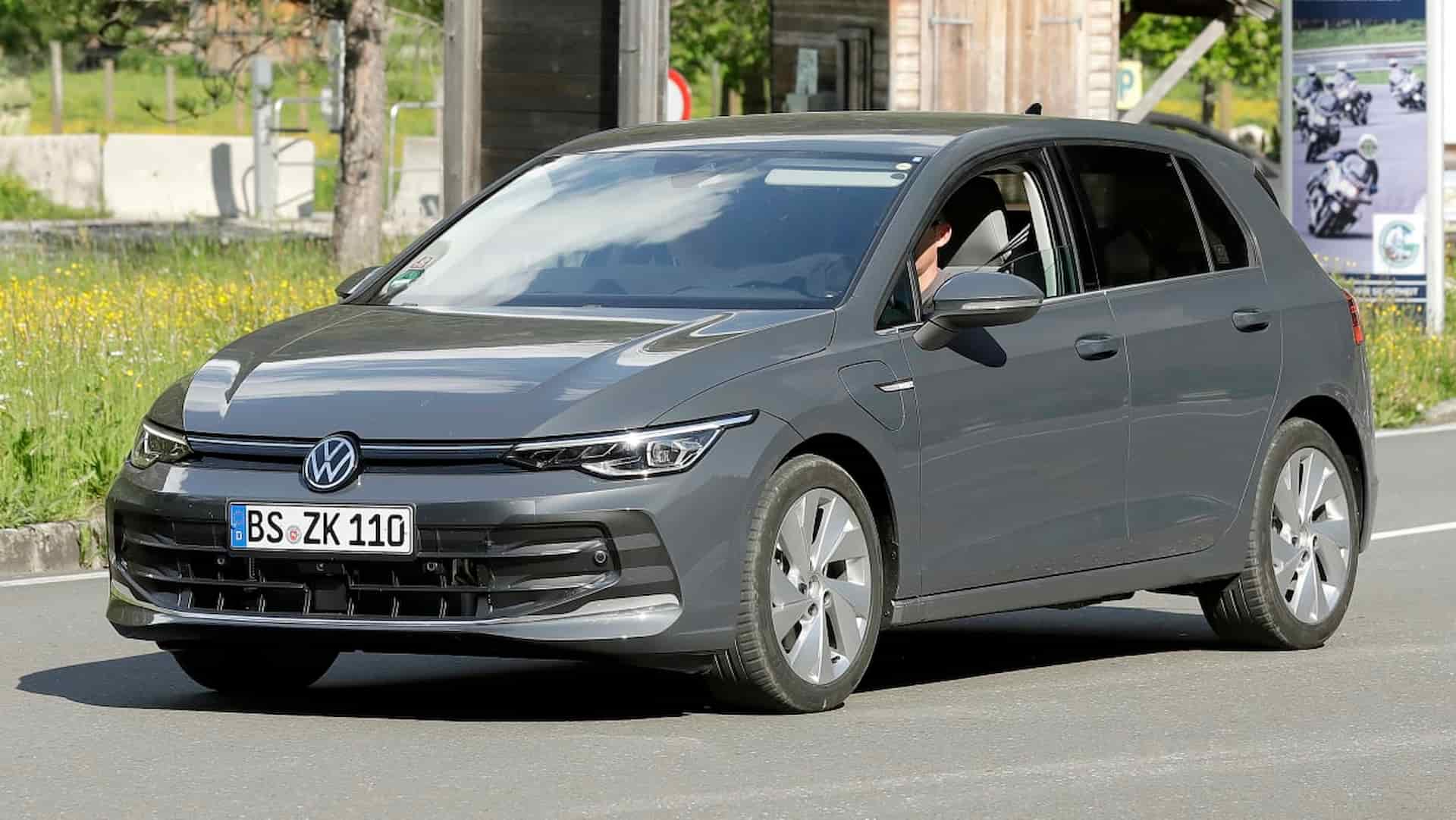 Facelifted Volkswagen Golf 002 rurgzq