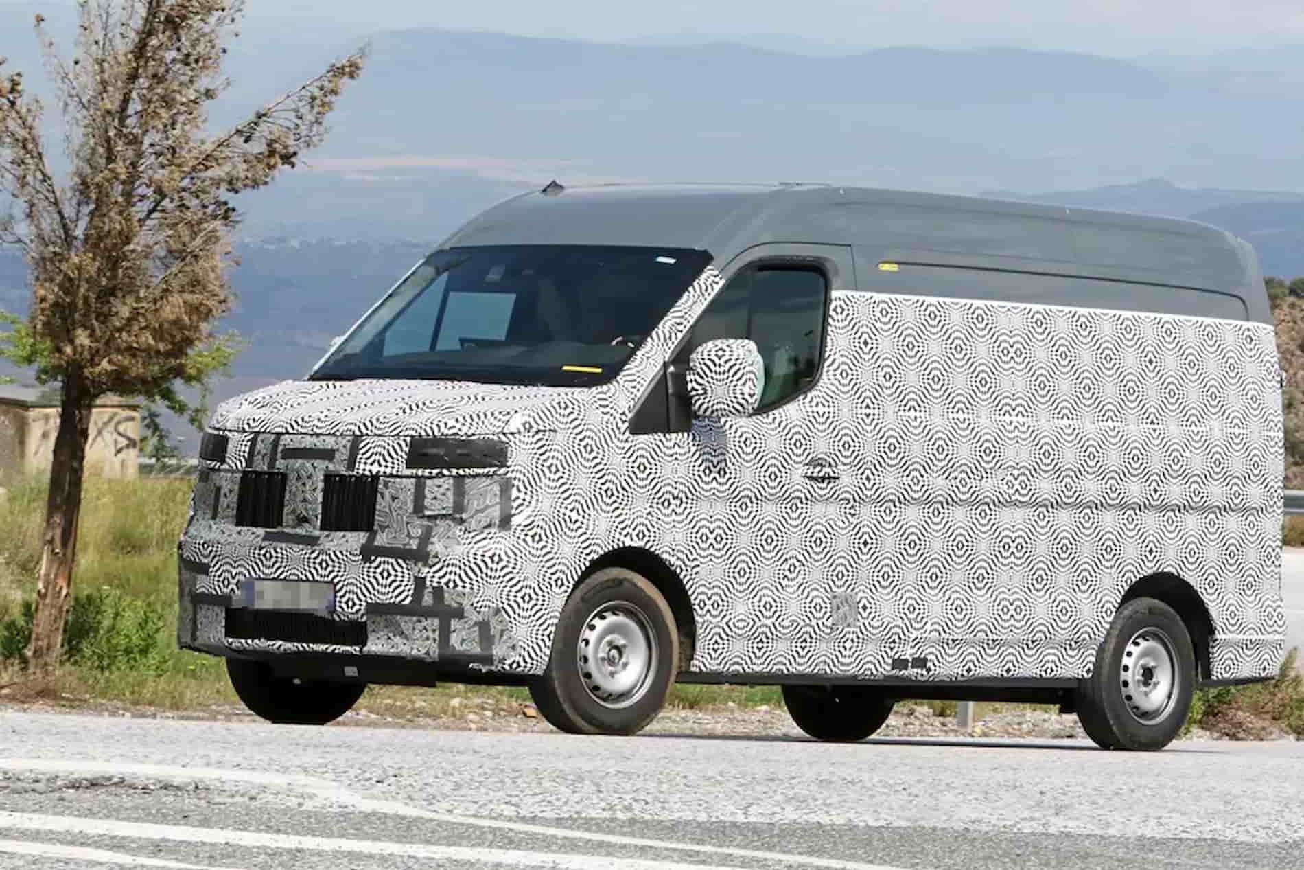 076 renault master all new spy shot front