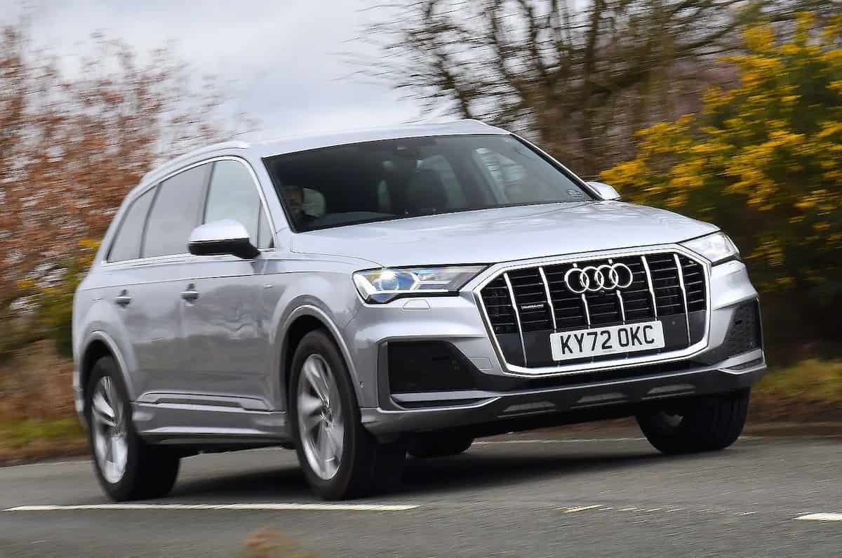 Audi Q7 front right driving