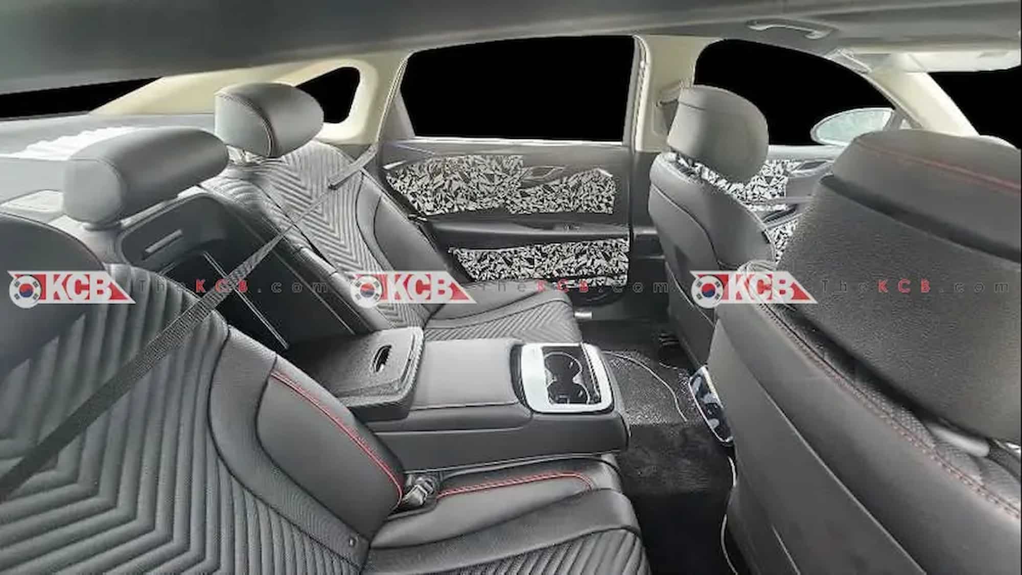 genesis g80 facelift interior leaked 3.jpg