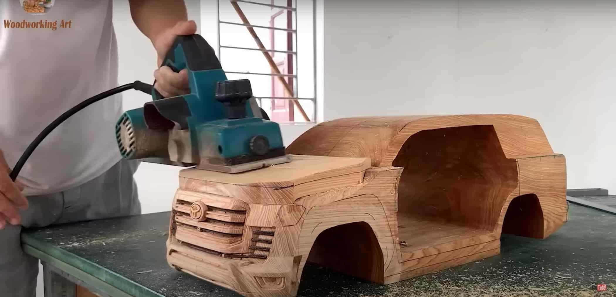 man turns wooden block into a toyota land cruiser in 60 days 7