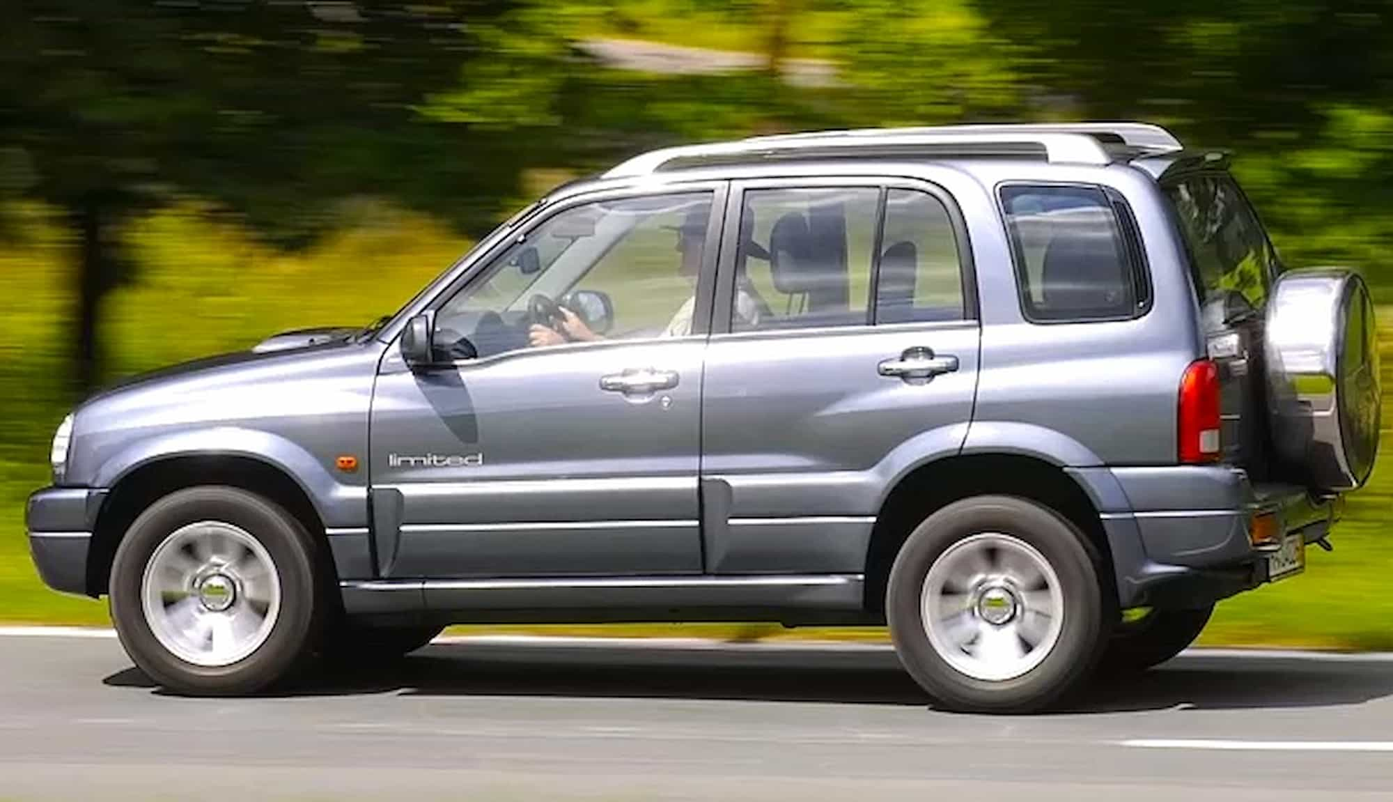 Купить сузуки гранд витара 1998 2005. Suzuki Grand Vitara 1998. Сузуки Гранд Витара 2 поколения. Сузуки Гранд Витара 1998-2005. Гранд Витара 1.