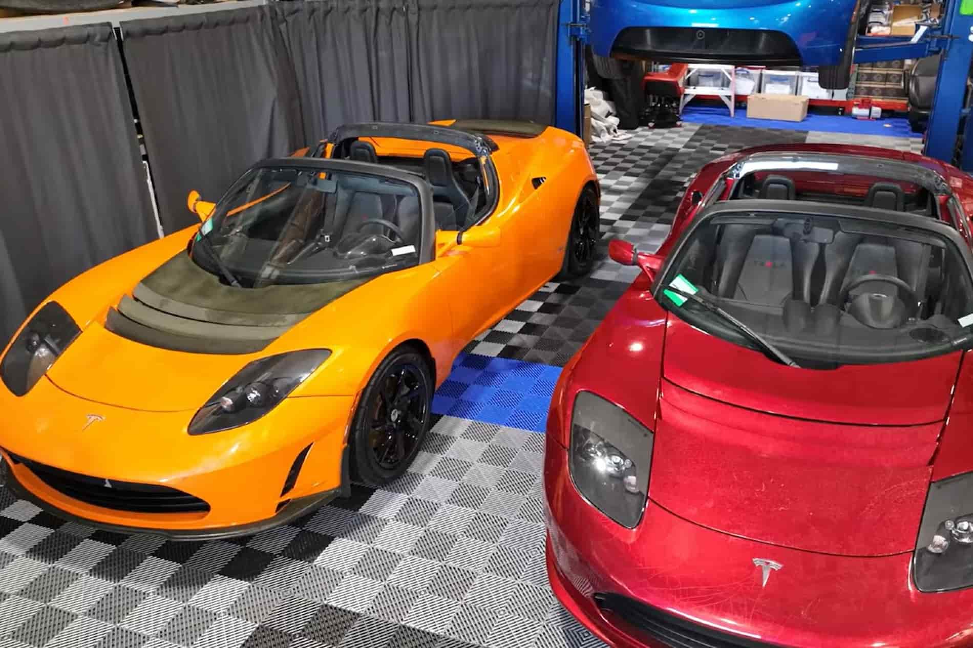 multimillonario anti Tesla tres Roadster