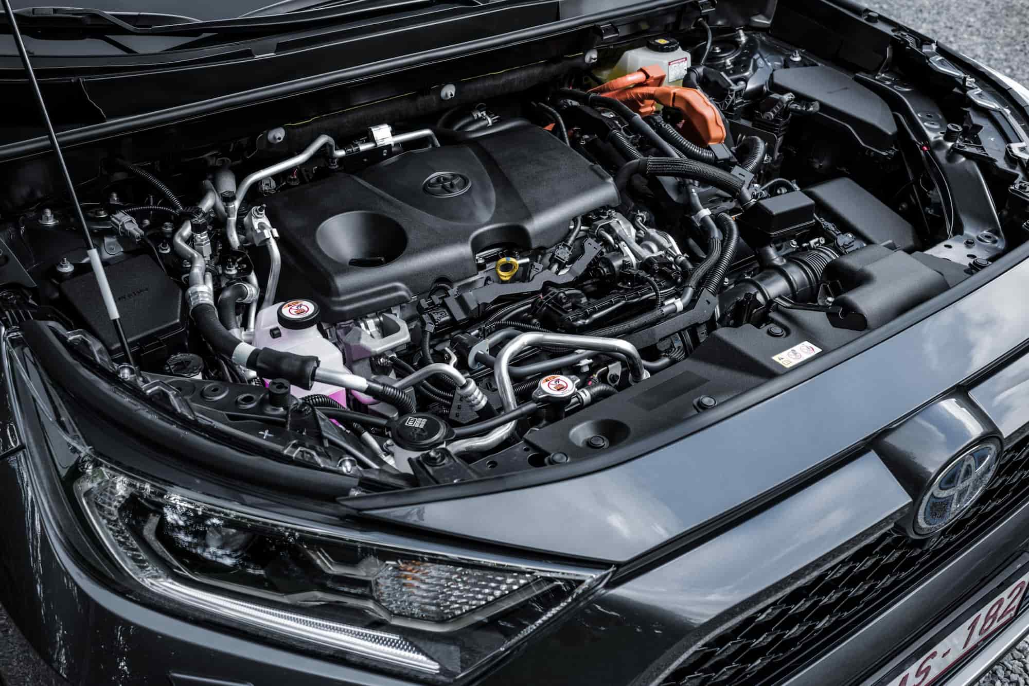 Toyota RAV4 PHEV int engine 1