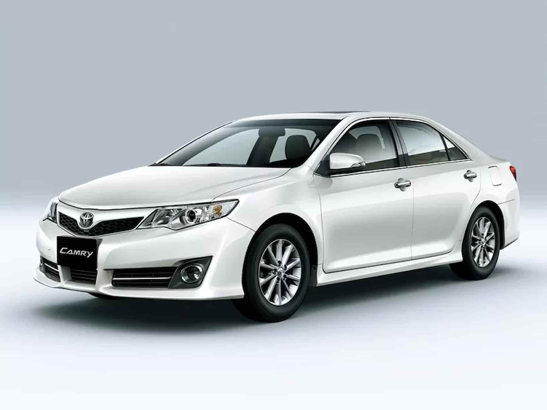 webp listing main 2014 Toyota Camry Front 2