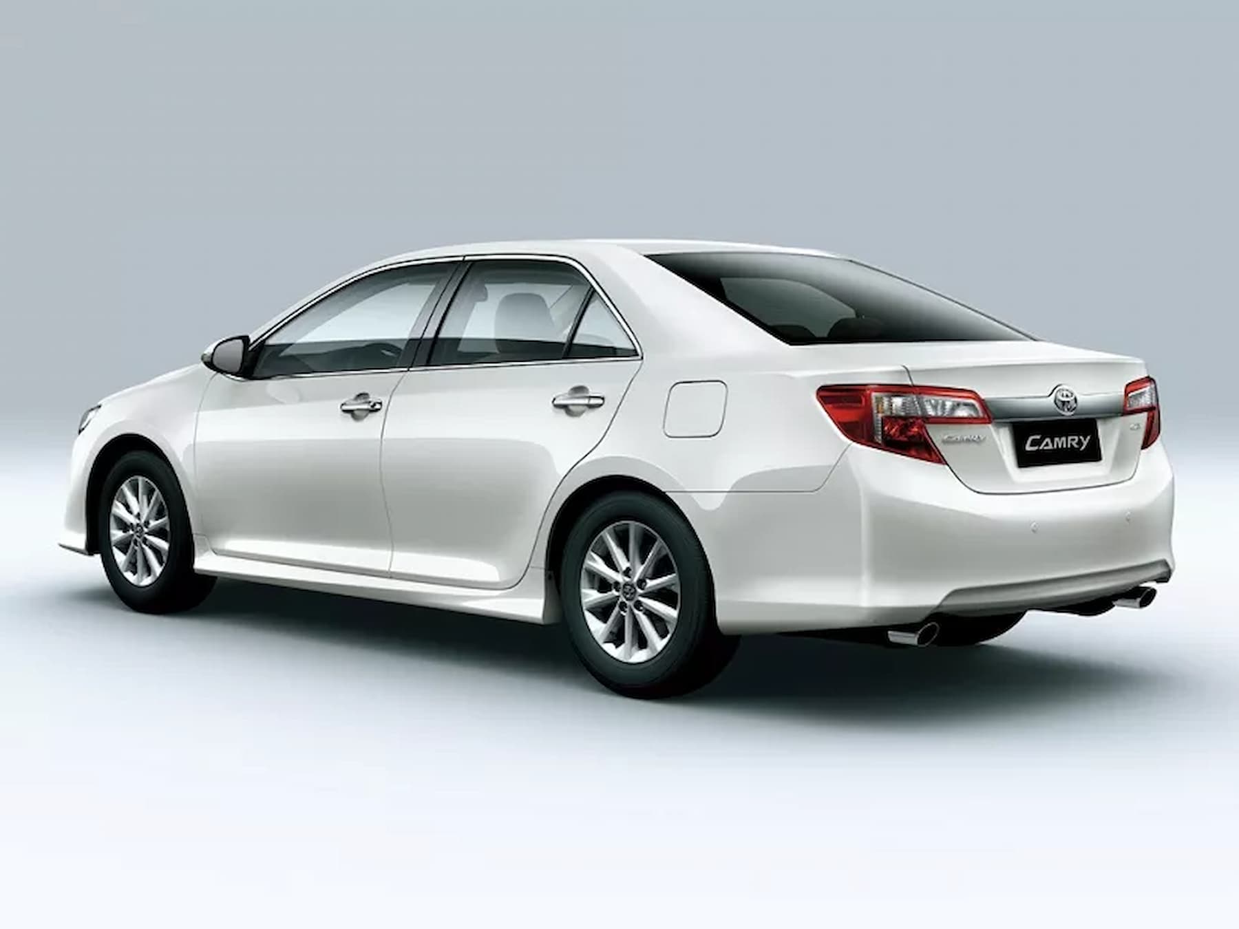 webp listing main 2014 Toyota Camry Rear 2