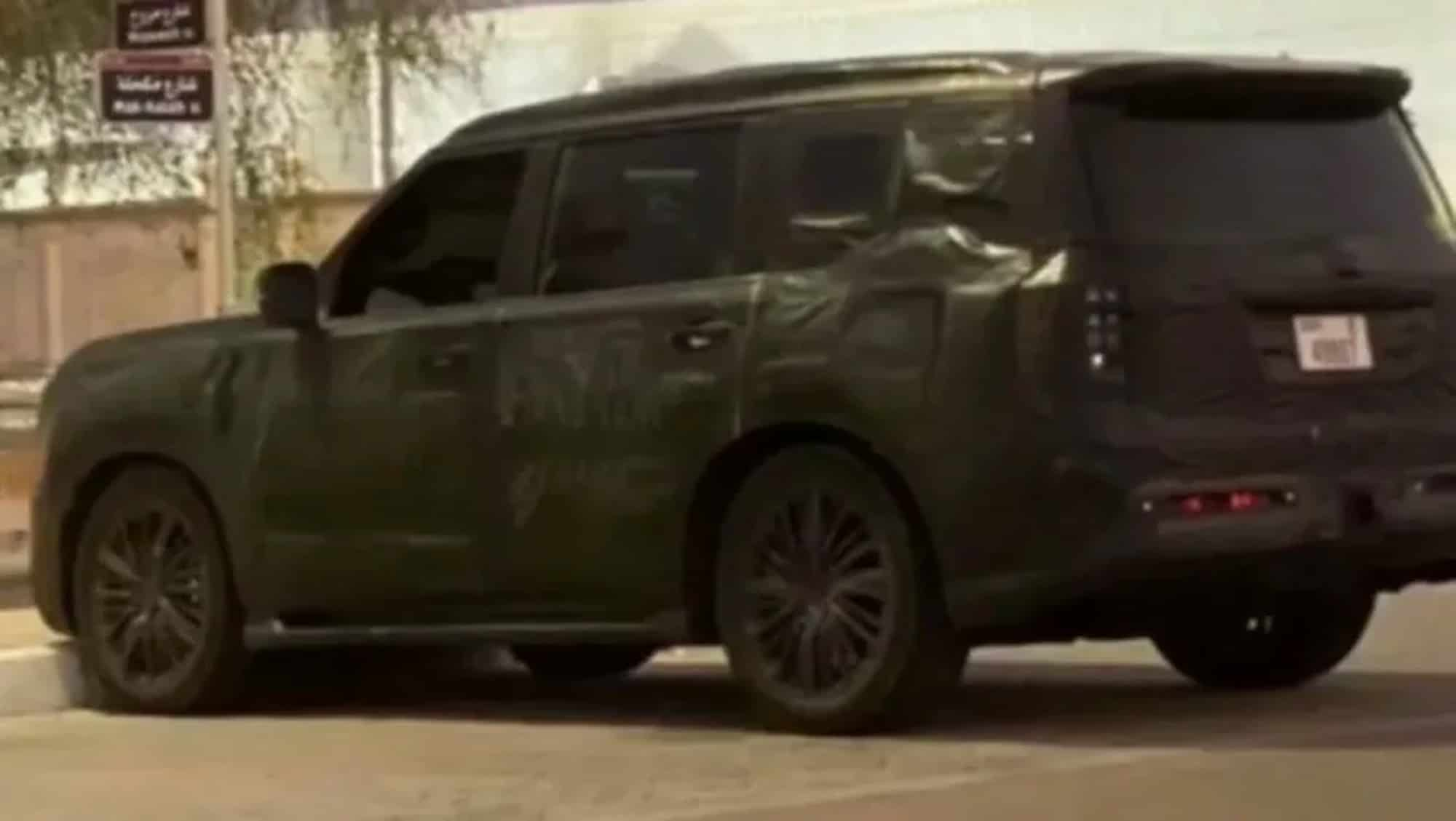 2025 nissan patrol spied 1001x565 1