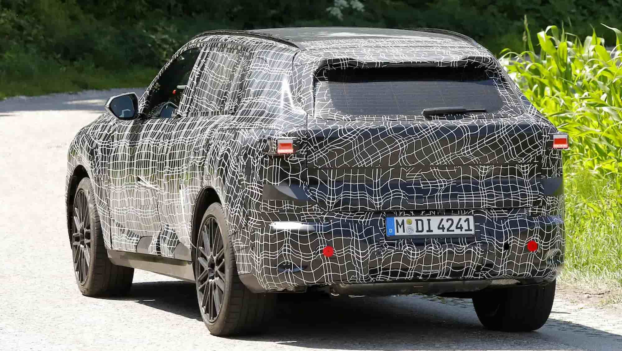 BMW X5 spy shot rear 3 4 ocmtbo