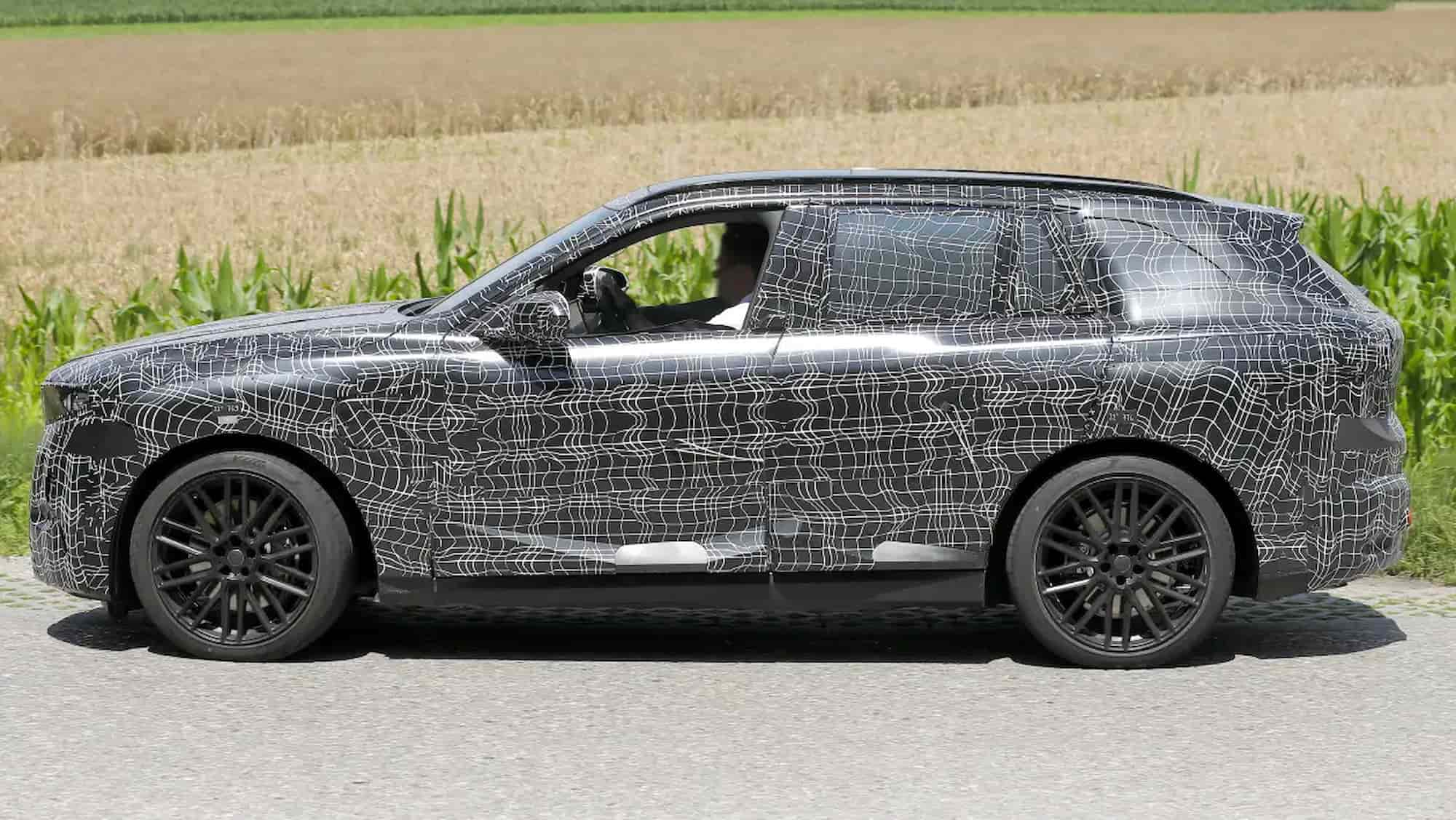 BMW X5 spy shot side profile j39t6q