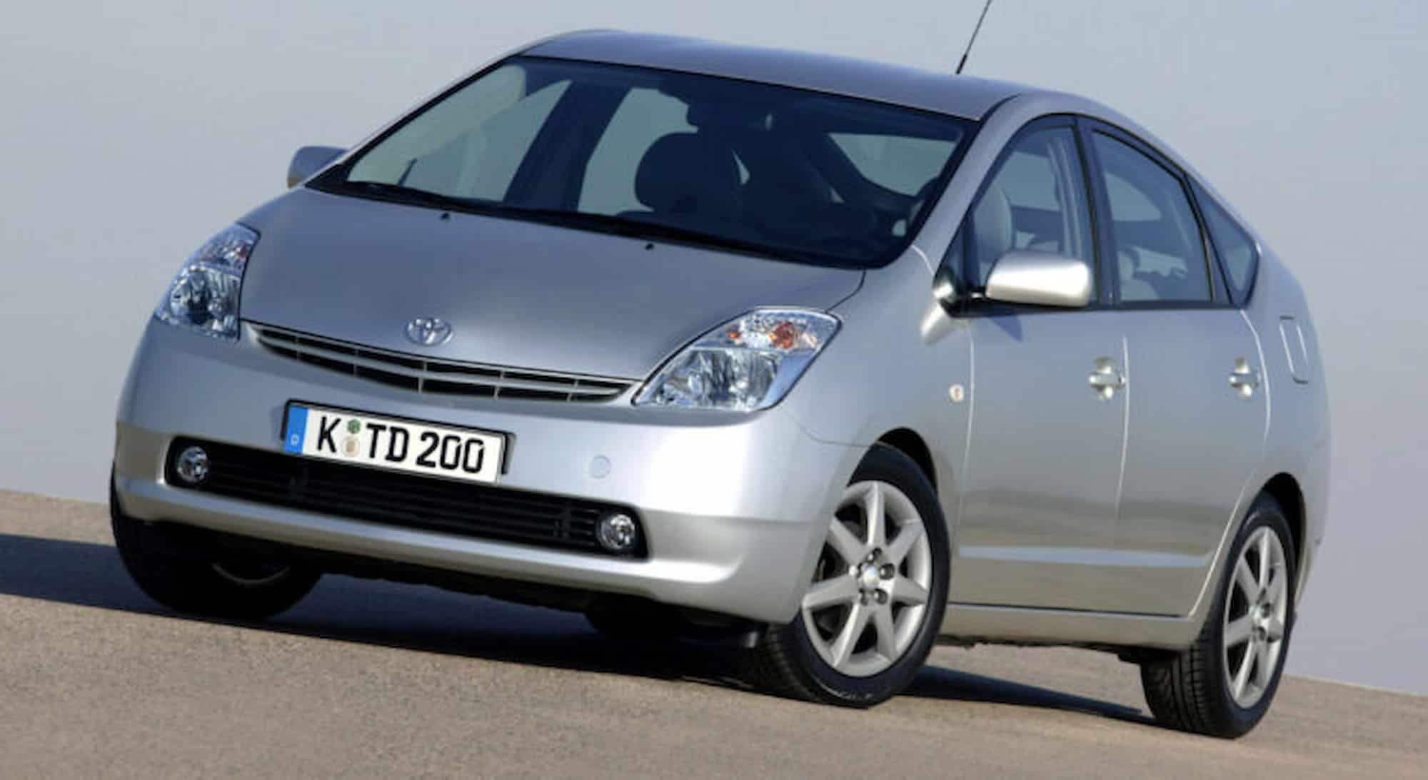 toyota prius 96 1 750x410 1