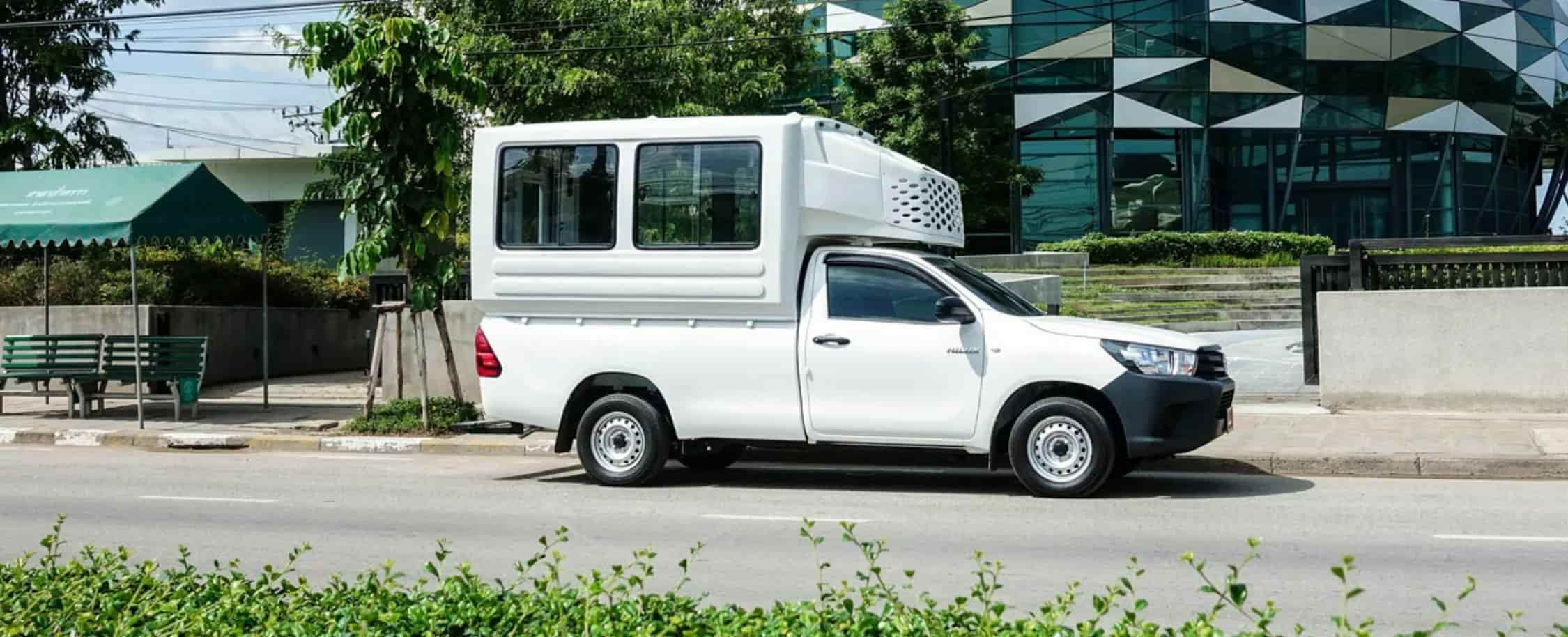 Toyota Hilux Eco Bus Carryboy 2