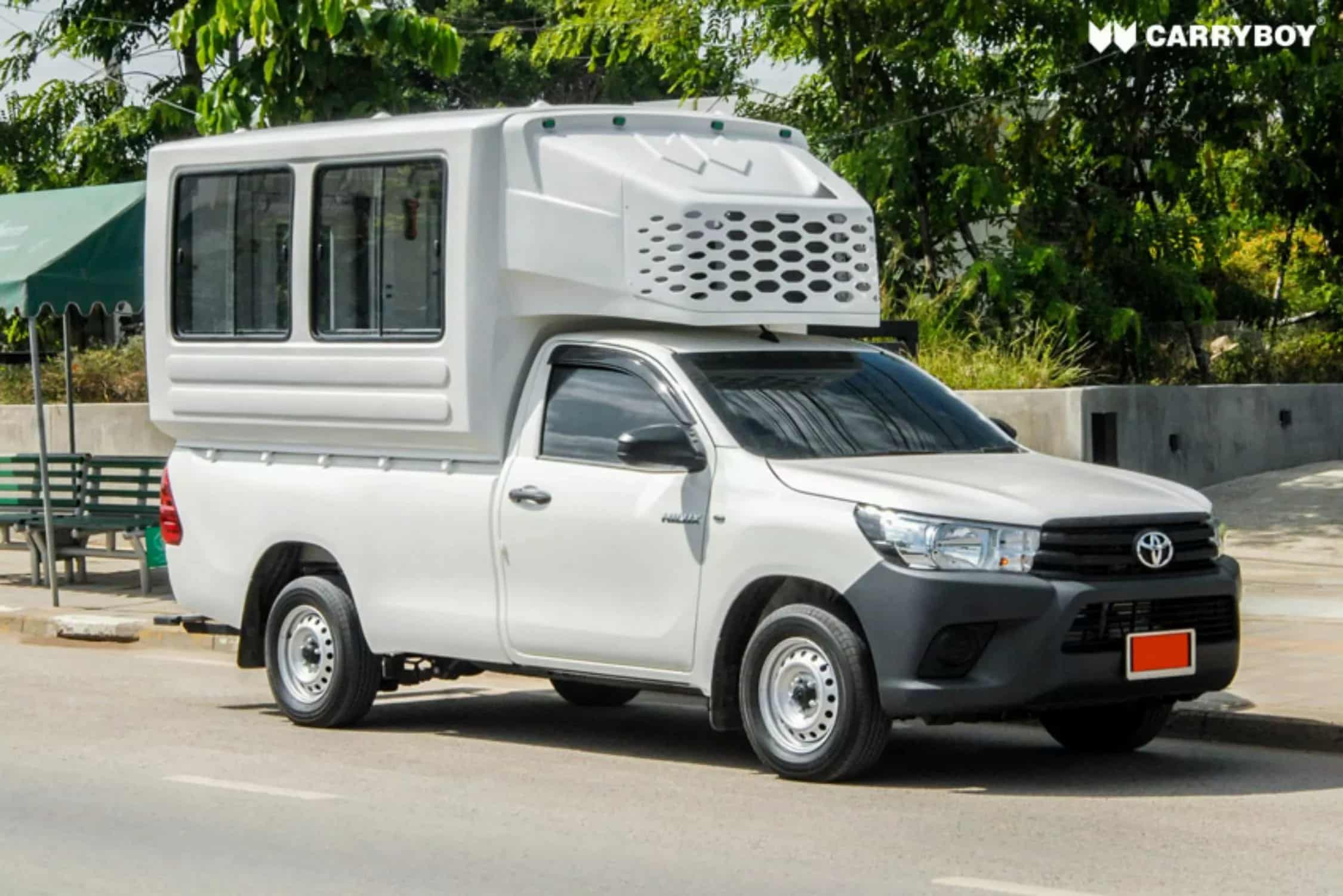 Toyota Hilux Eco Bus Carryboy 4