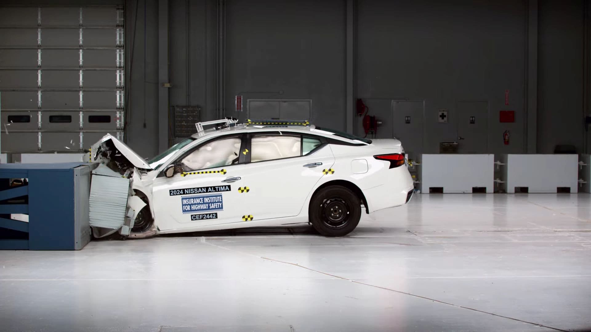 2025 nissan altima flunks crash tests 7 1