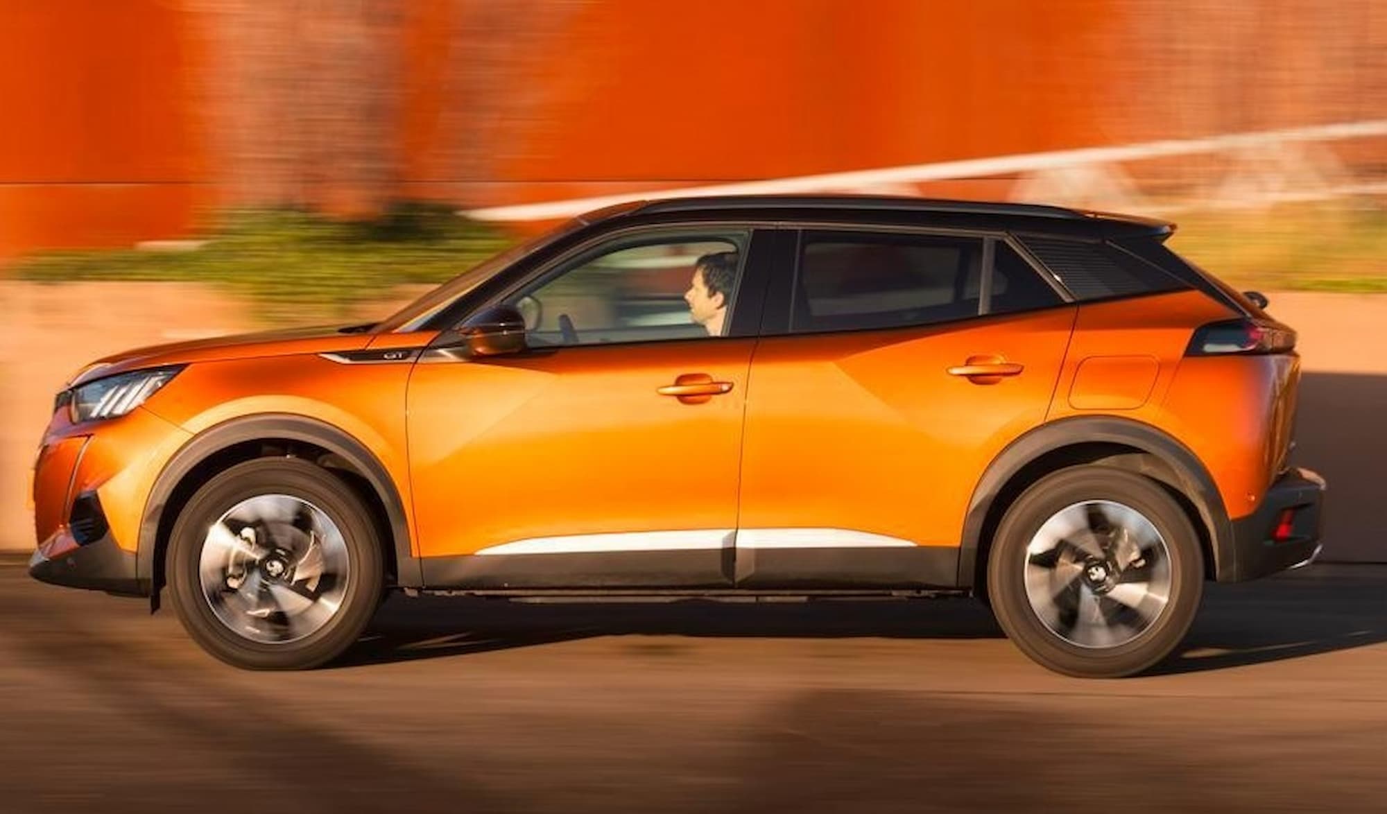 peugeot 2008 gt orange 12 1 0