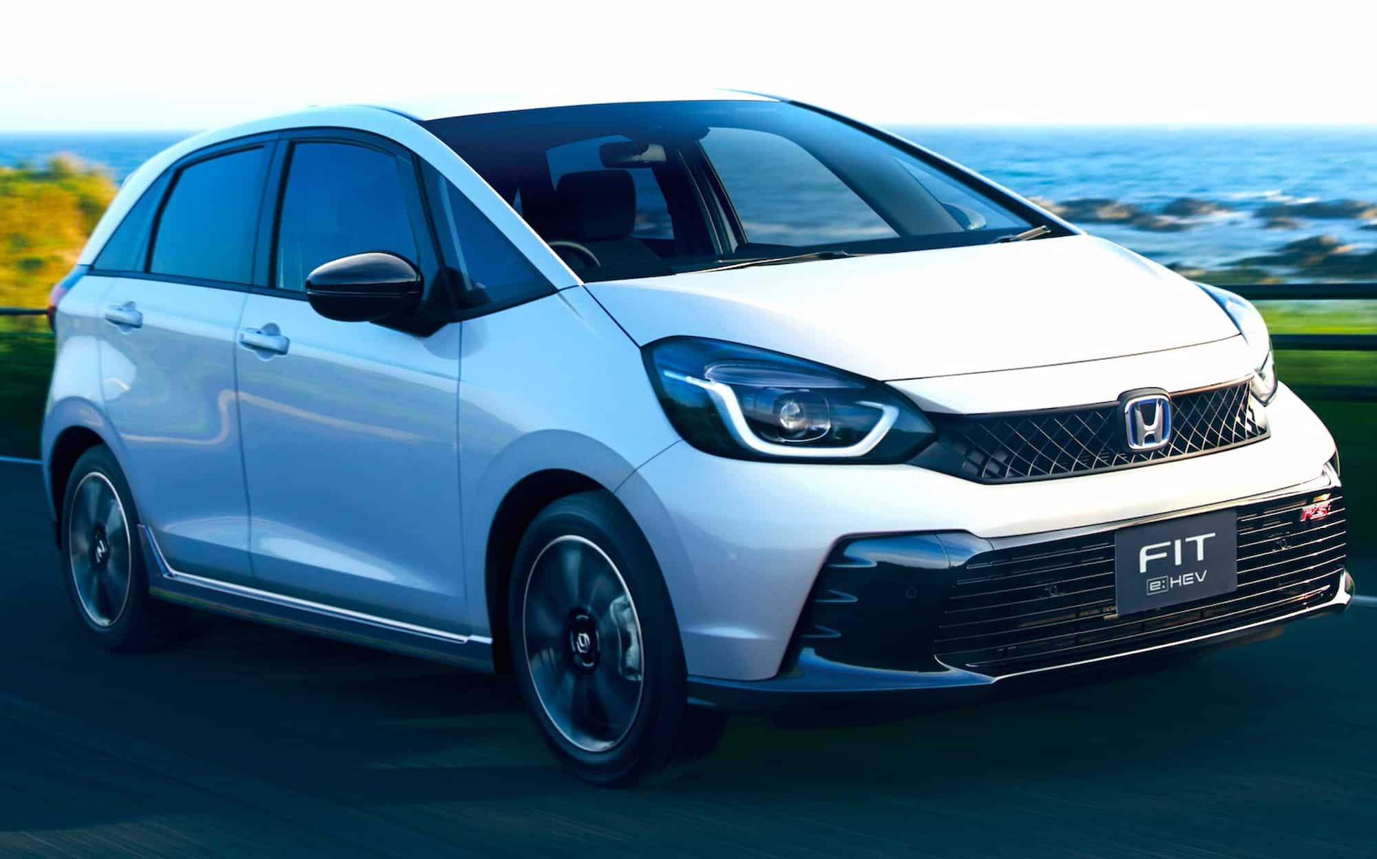 В Японии назвали 8 автомобилей, с которыми можно игнорировать заправки 5 Honda Fit RS 7s 1 1