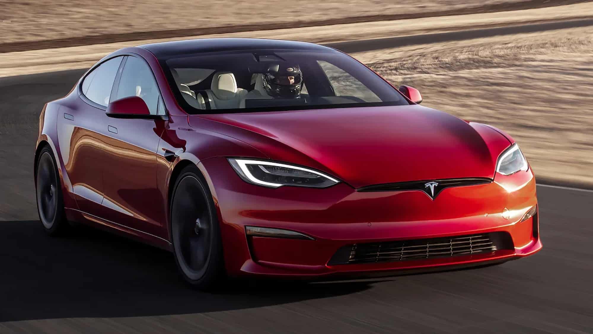 Раскрыты подержанные автомобили, которые обесцениваются на глазах 2 Tesla Model S Plaid front track