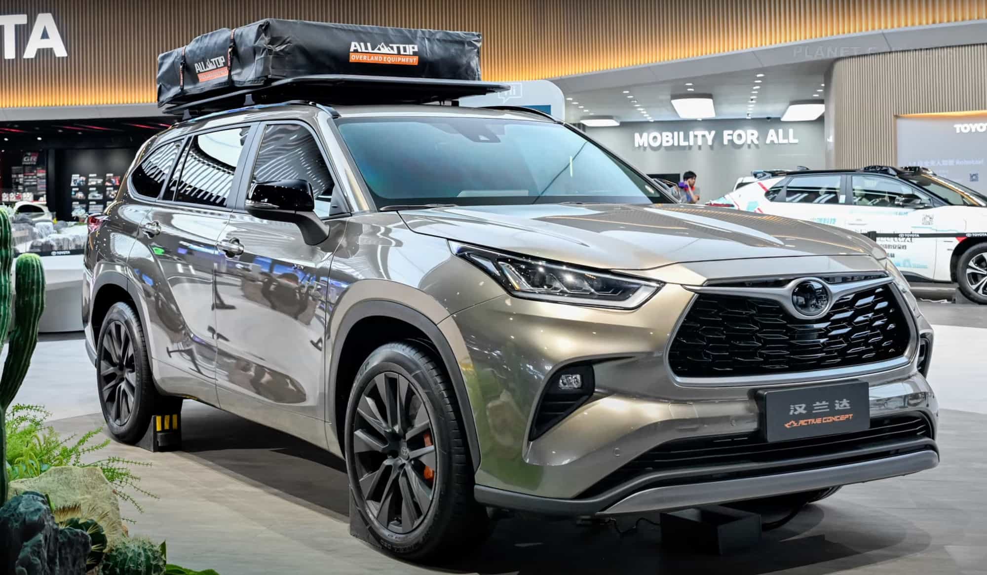 У семейного кроссовера Toyota Highlander появилась «активная» версия 4 Снимок экрана 2025 05 08 в 17.05.58