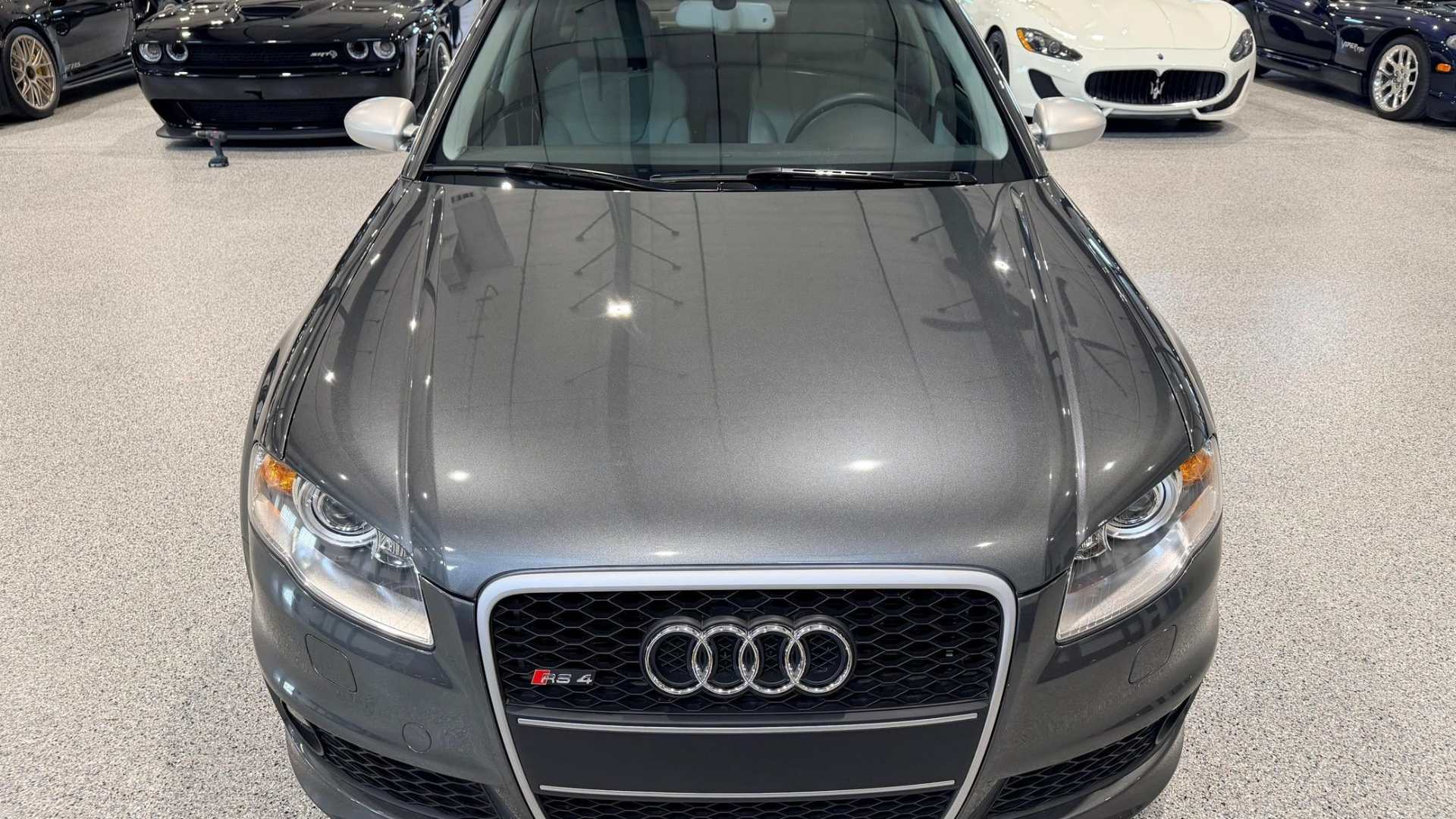 Простоявшую 18 лет в гараже Audi RS4 продали дороже, чем она стоила новой