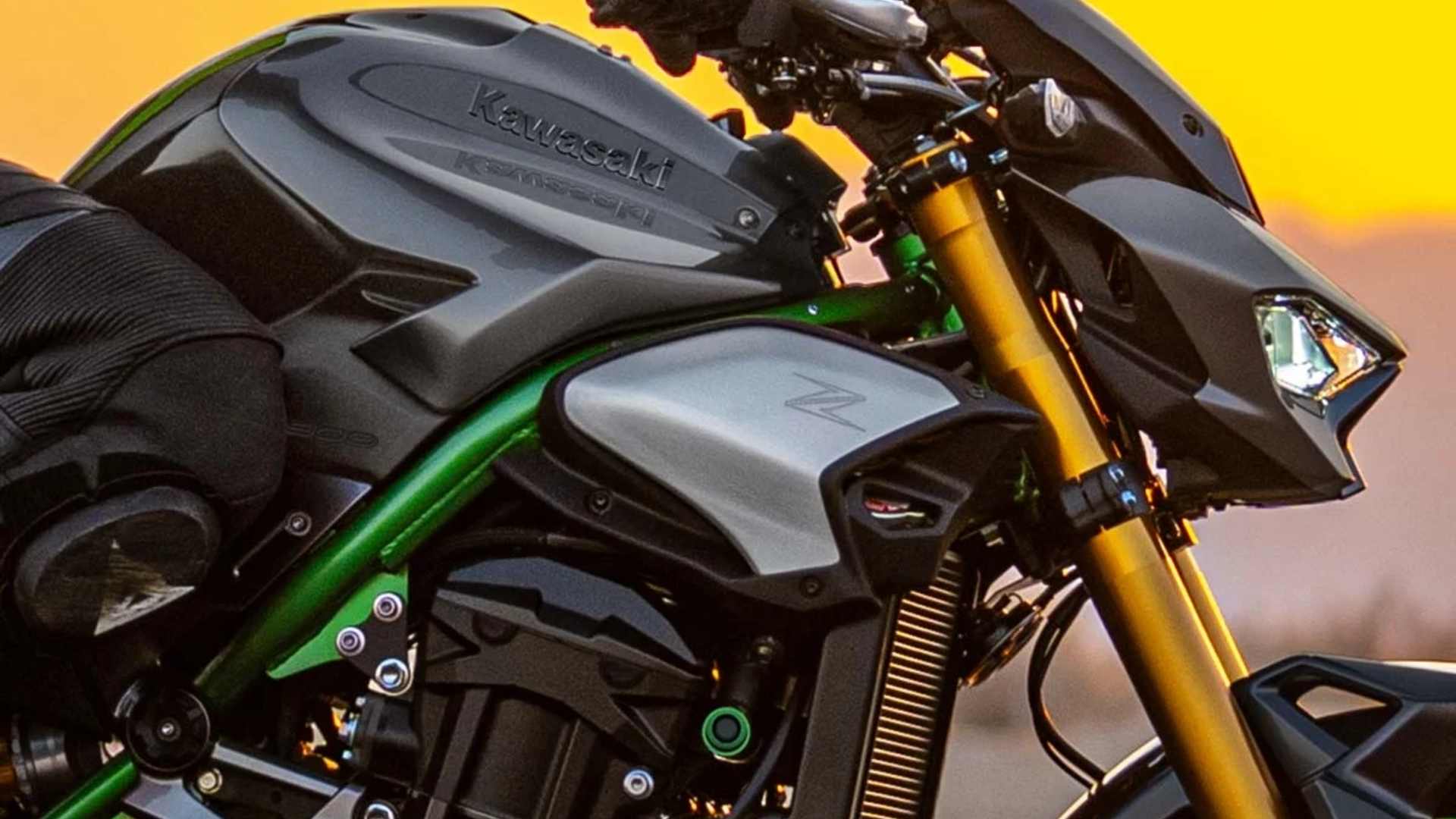Новые мотоциклы Kawasaki Z900 и Z900 SE разжились ценой в Японии