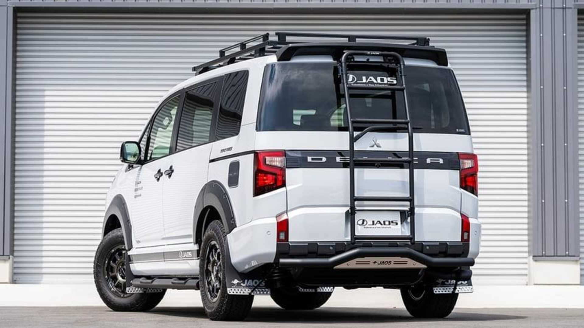 Mitsubishi Delica продолжает совершенствоваться перед сменой поколения: представлен боди-кит от JAOS