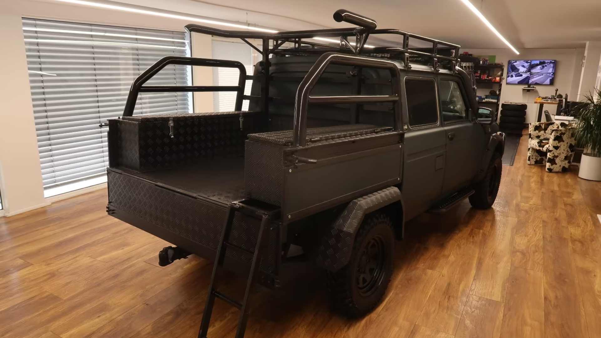 Экстремальную Lada Niva Zubr для охотников и рыбаков продают в Германии за 3,4 млн рублей 2 Экстремальную Lada Niva Zubr для охотников и рыбаков продают в Германии за 3,4 млн рублей