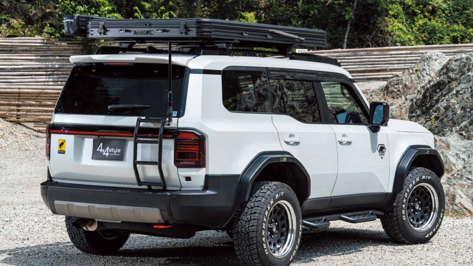 Toyota Land Cruiser 250 доработали для бездорожья и кемпинга