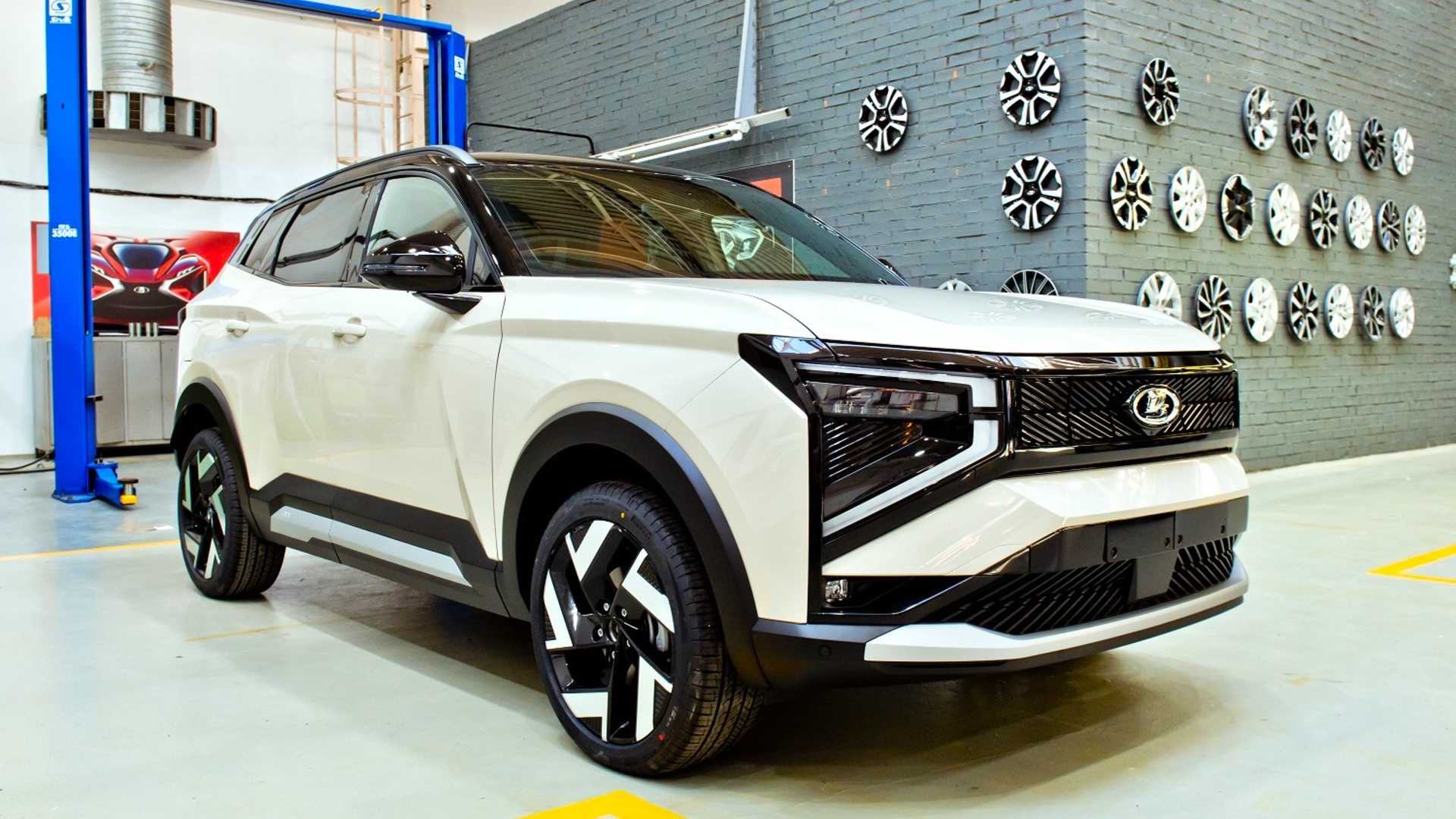 Новый российский кроссовер Lada Azimut выходит на финишную прямую: все, что о нем известно
