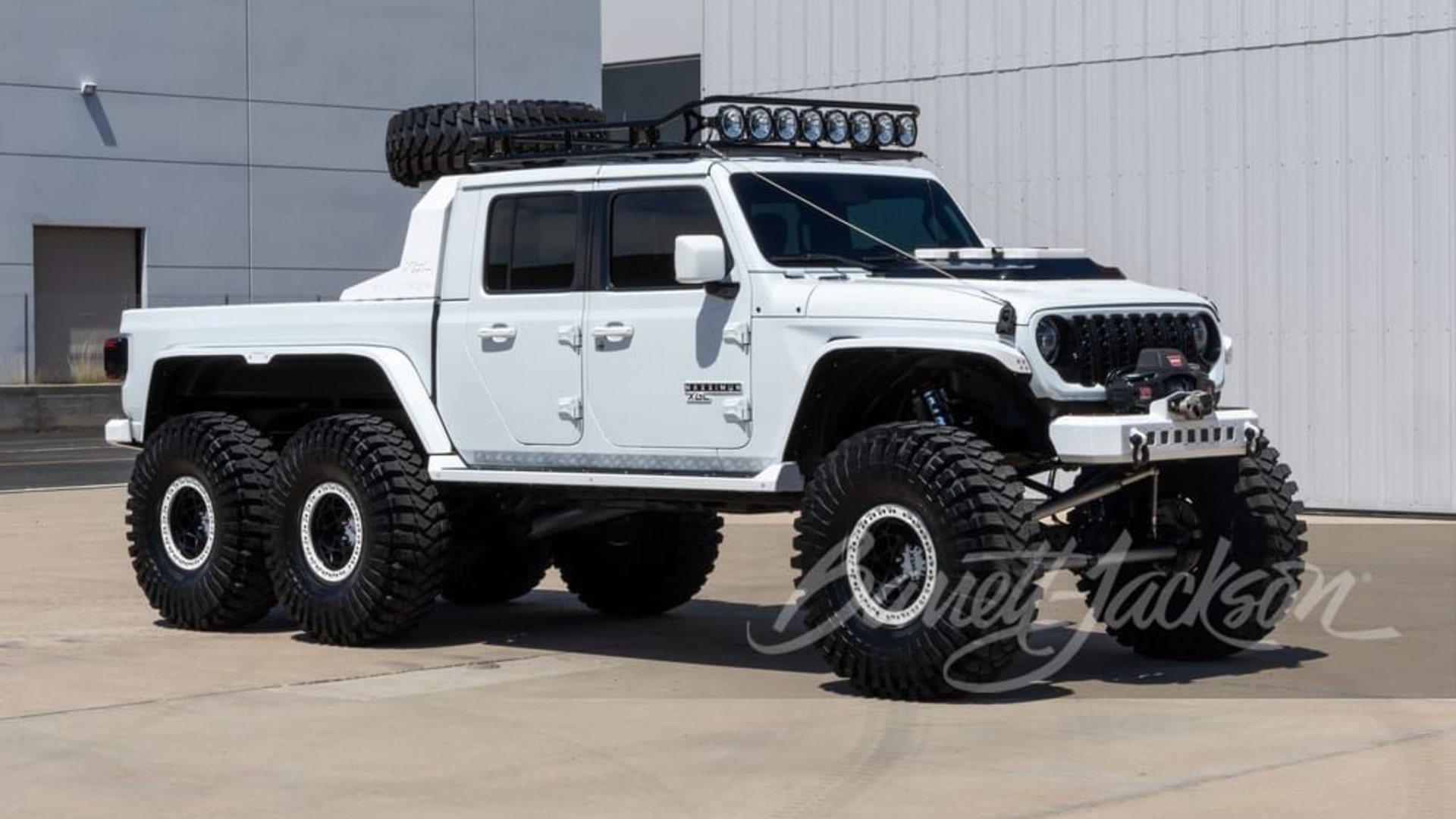 Jeep Gladiator 6×6 получил 42-дюймовые шины и третий мост