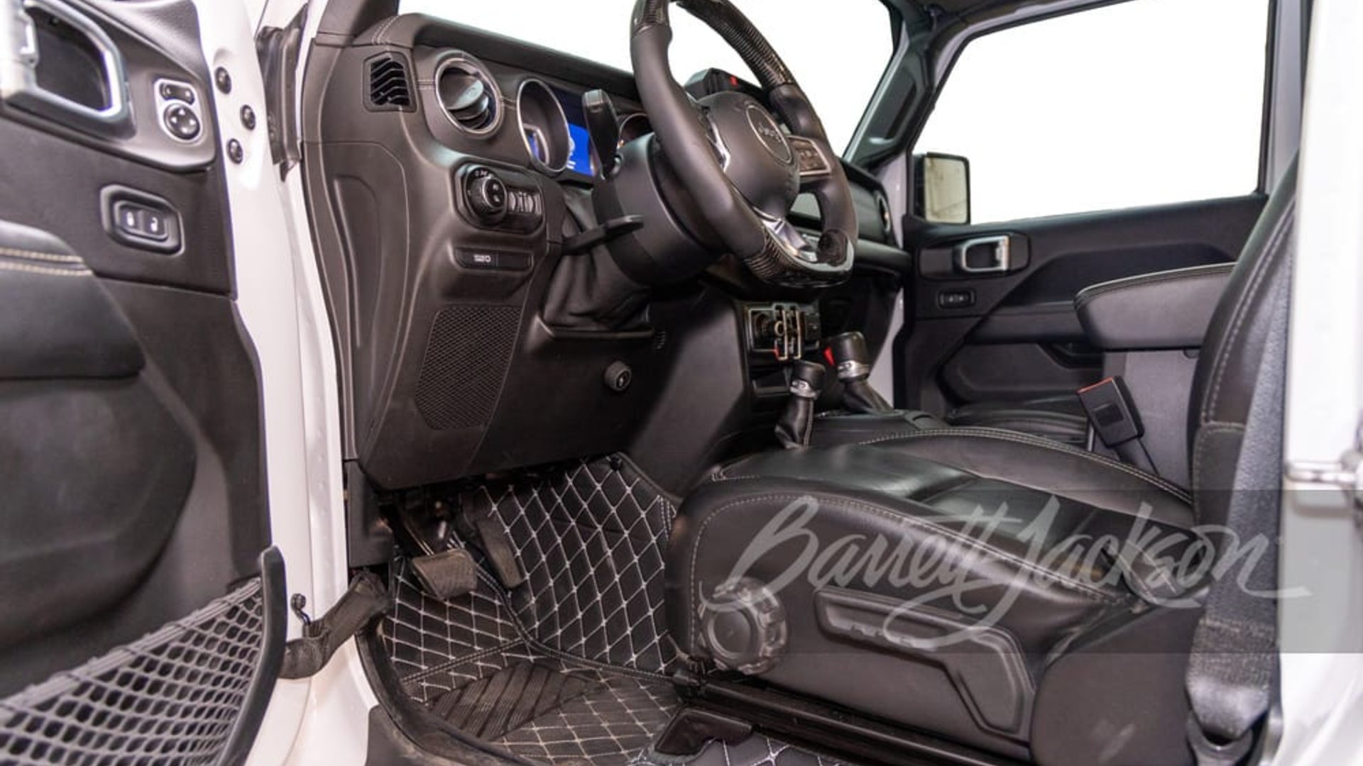 Jeep Gladiator 6×6 получил 42-дюймовые шины и третий мост