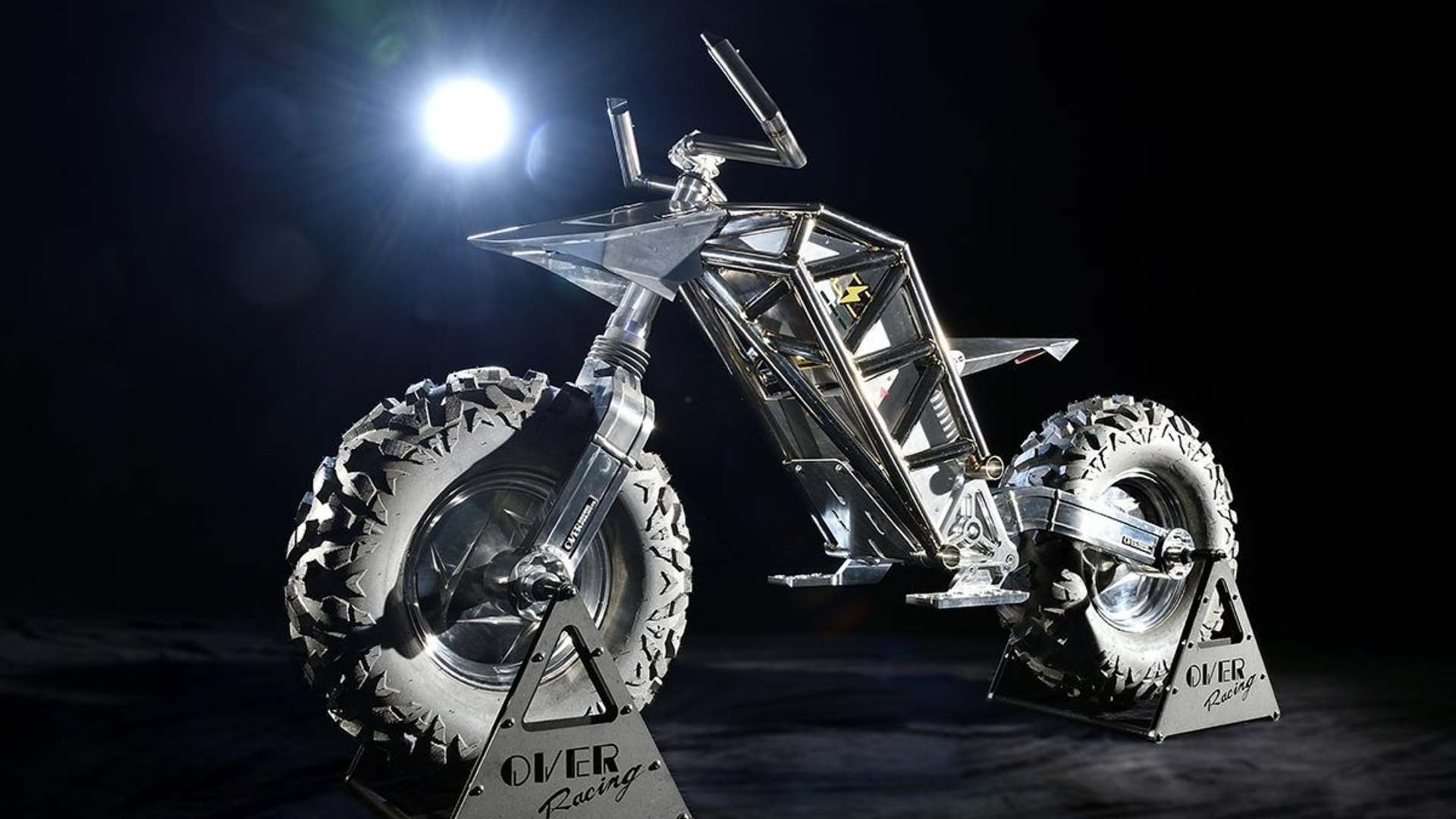 Чтобы впечатлить Toyota: OVER Racing показала лунный мотоцикл Luna Rider-1